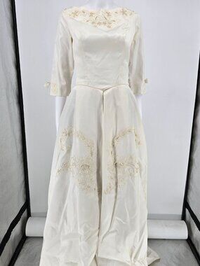 Vintage 1950s Ivory Satin Wedding Gown w/ Semi-Cathedral Train (Size 4/Small)